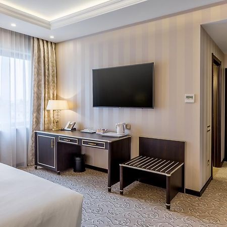 Hotel Prahova Plaza Ploiesti Exterior photo