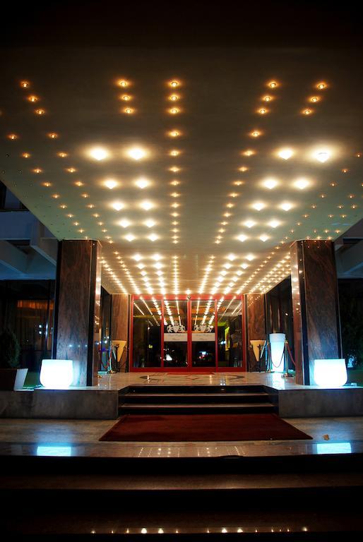 Hotel Prahova Plaza Ploiesti Exterior photo