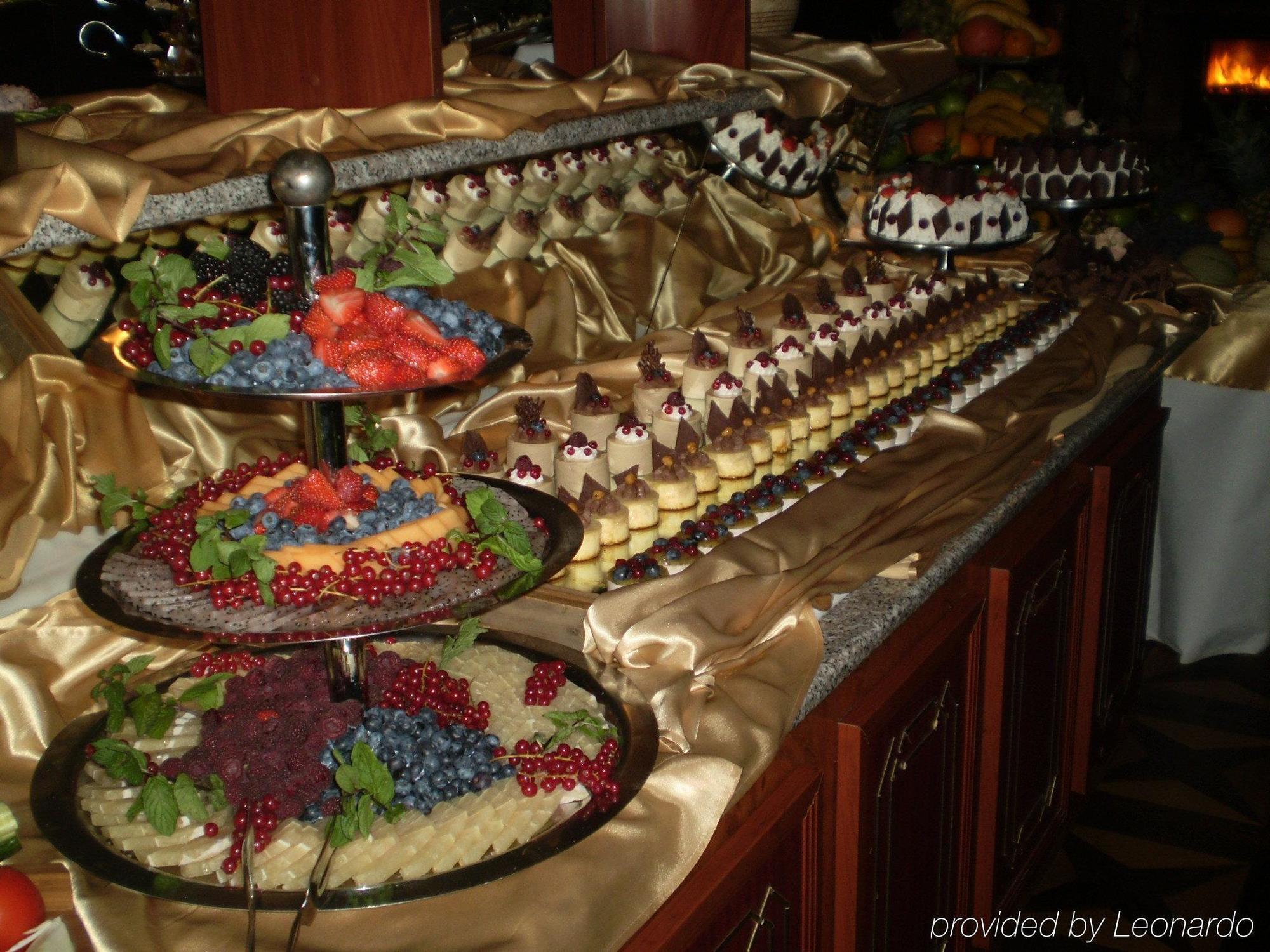 Hotel Prahova Plaza Ploiesti Restaurant photo