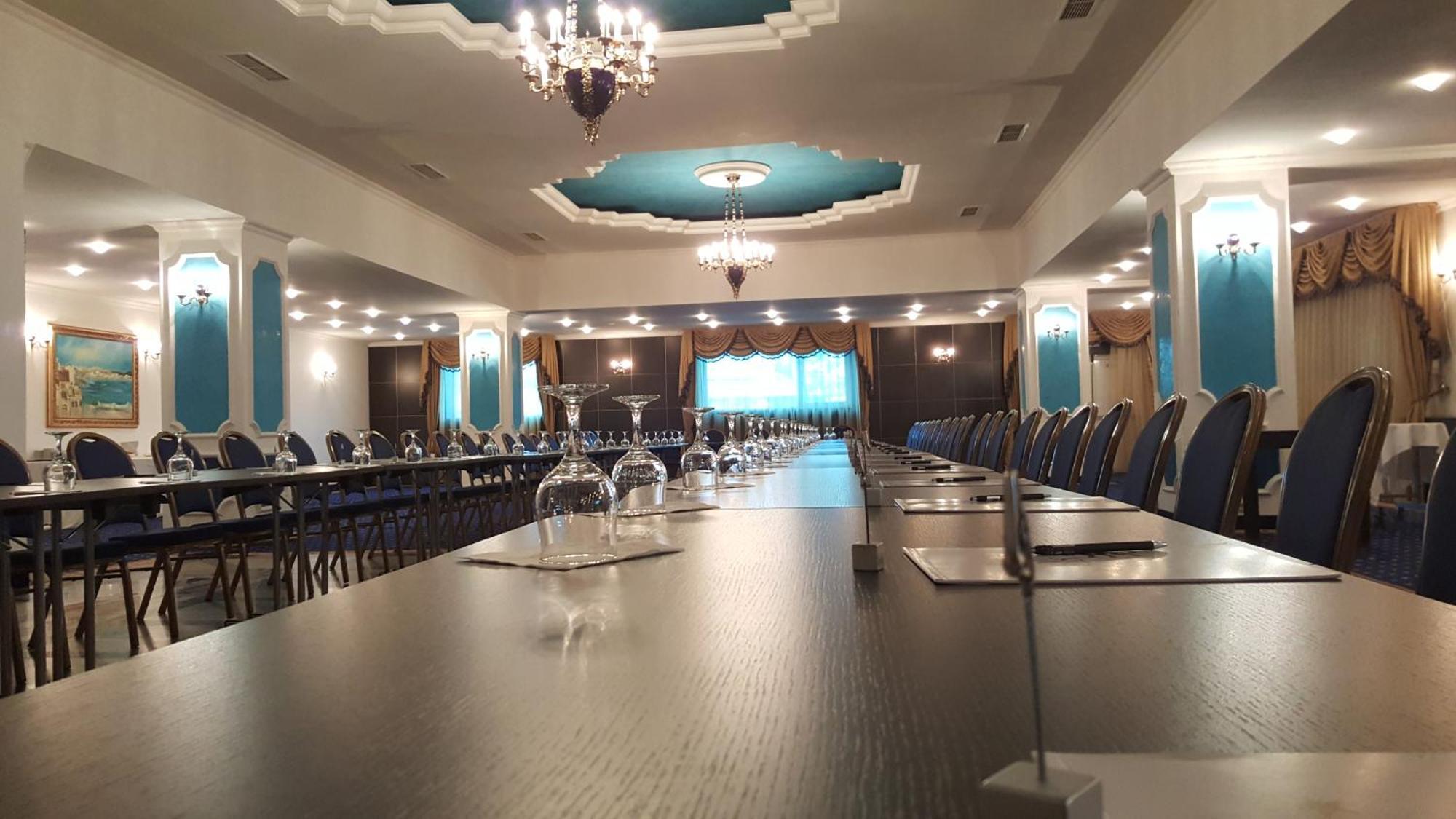 Hotel Prahova Plaza Ploiesti Exterior photo