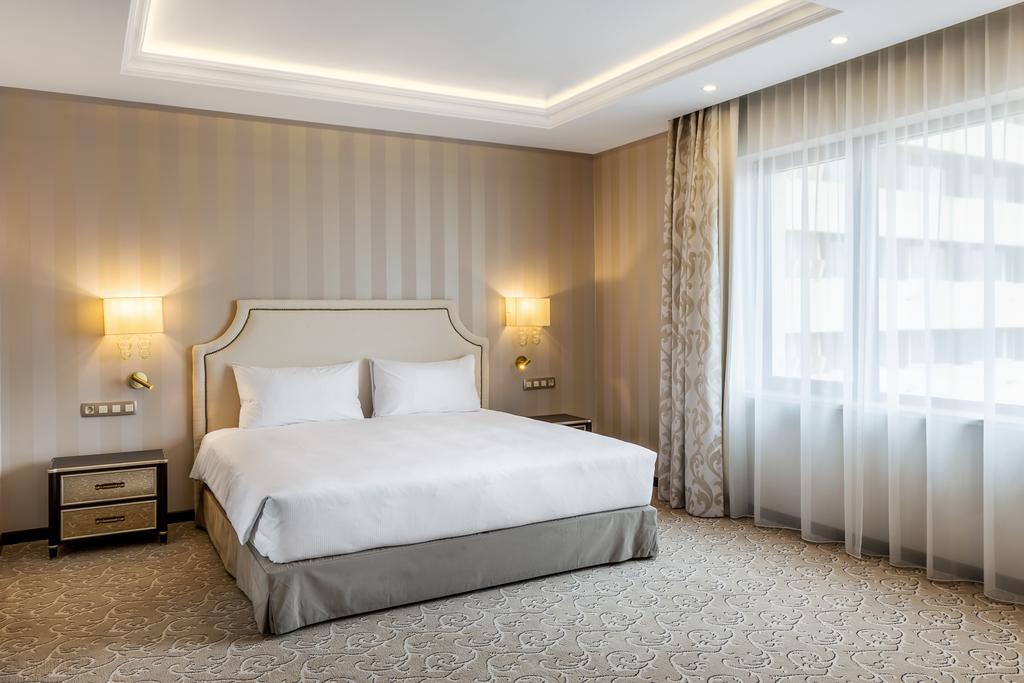 Hotel Prahova Plaza Ploiesti Exterior photo