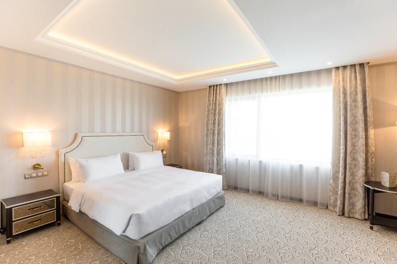 Hotel Prahova Plaza Ploiesti Exterior photo