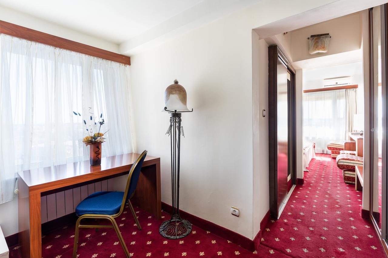 Hotel Prahova Plaza Ploiesti Exterior photo