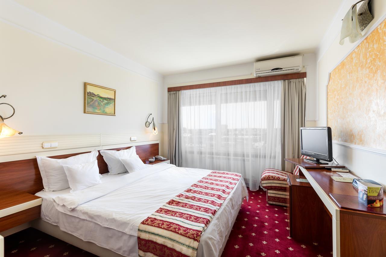 Hotel Prahova Plaza Ploiesti Exterior photo